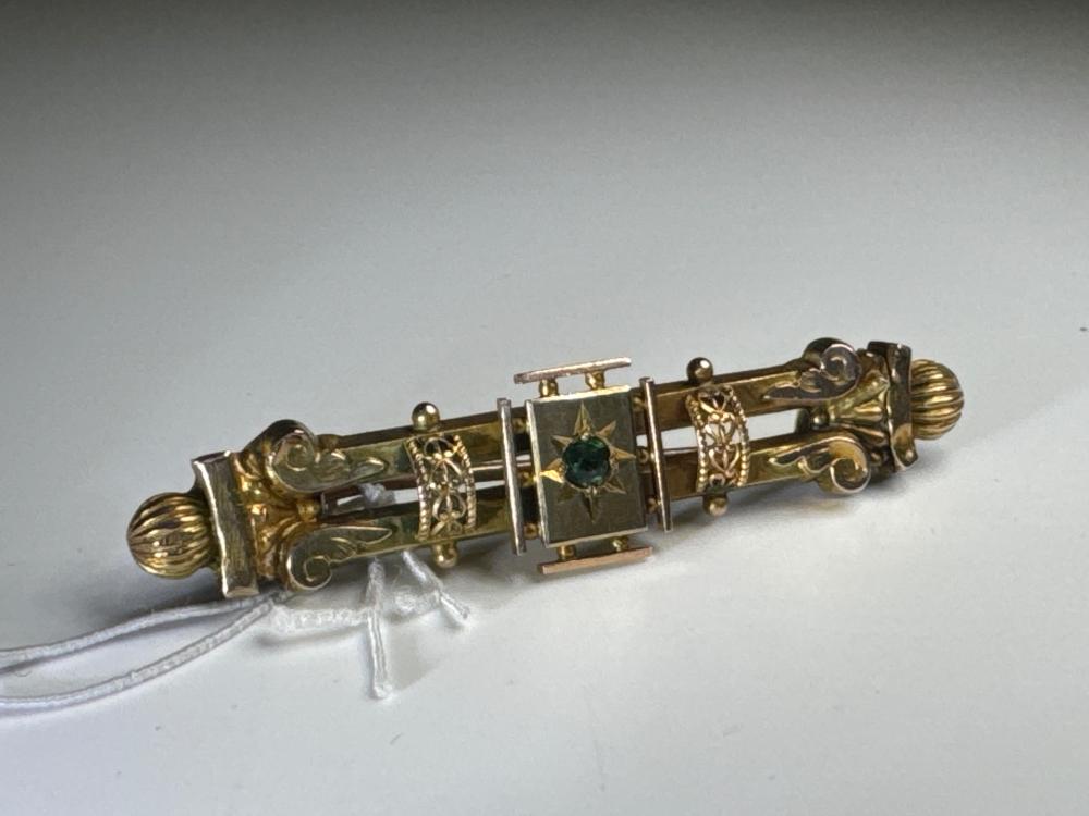 Victorian 9ct gold brooch of Etruscan Revival style, circa 1870