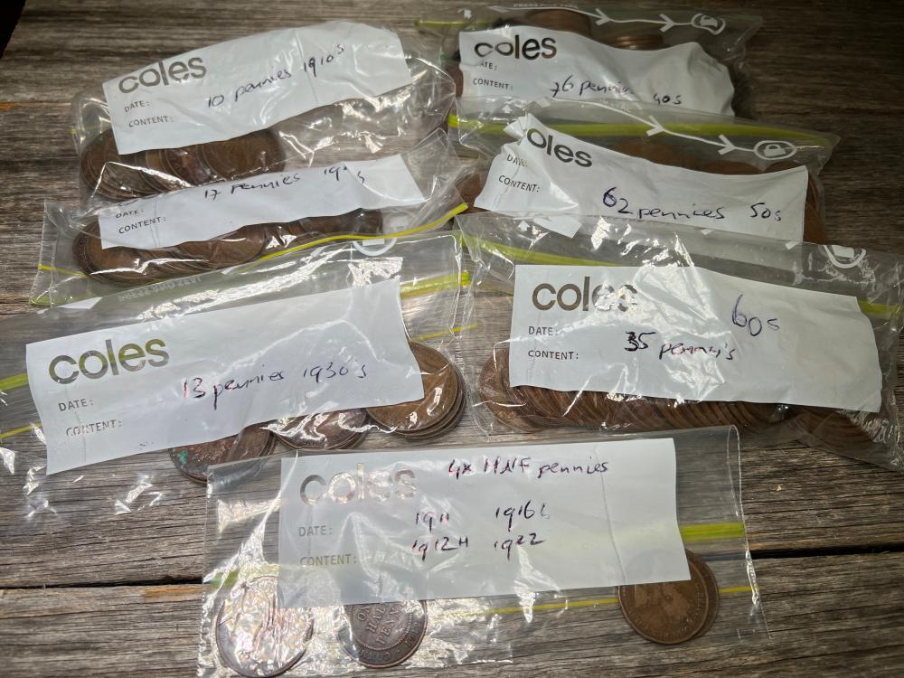 Collection of Australian copper pennies and halfpennies, 217 coins, 1911-1964
