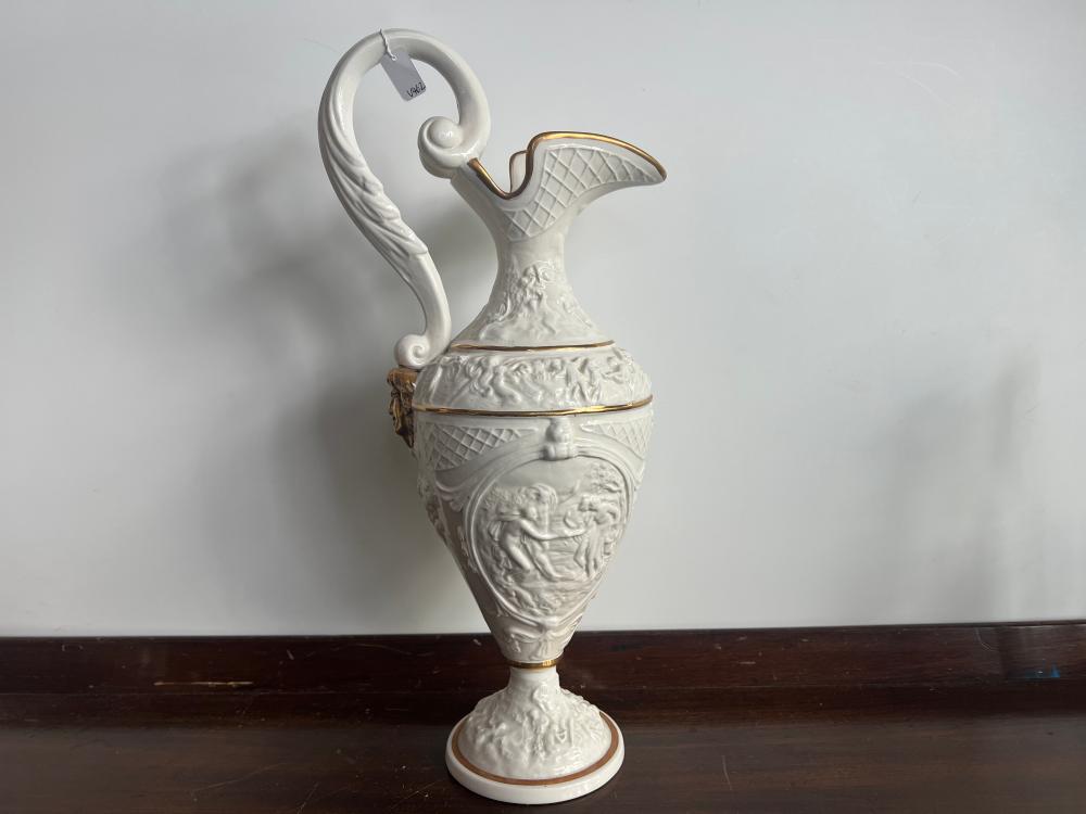 Italian Capodimonte porcelain ewer with gilt details, 19th century