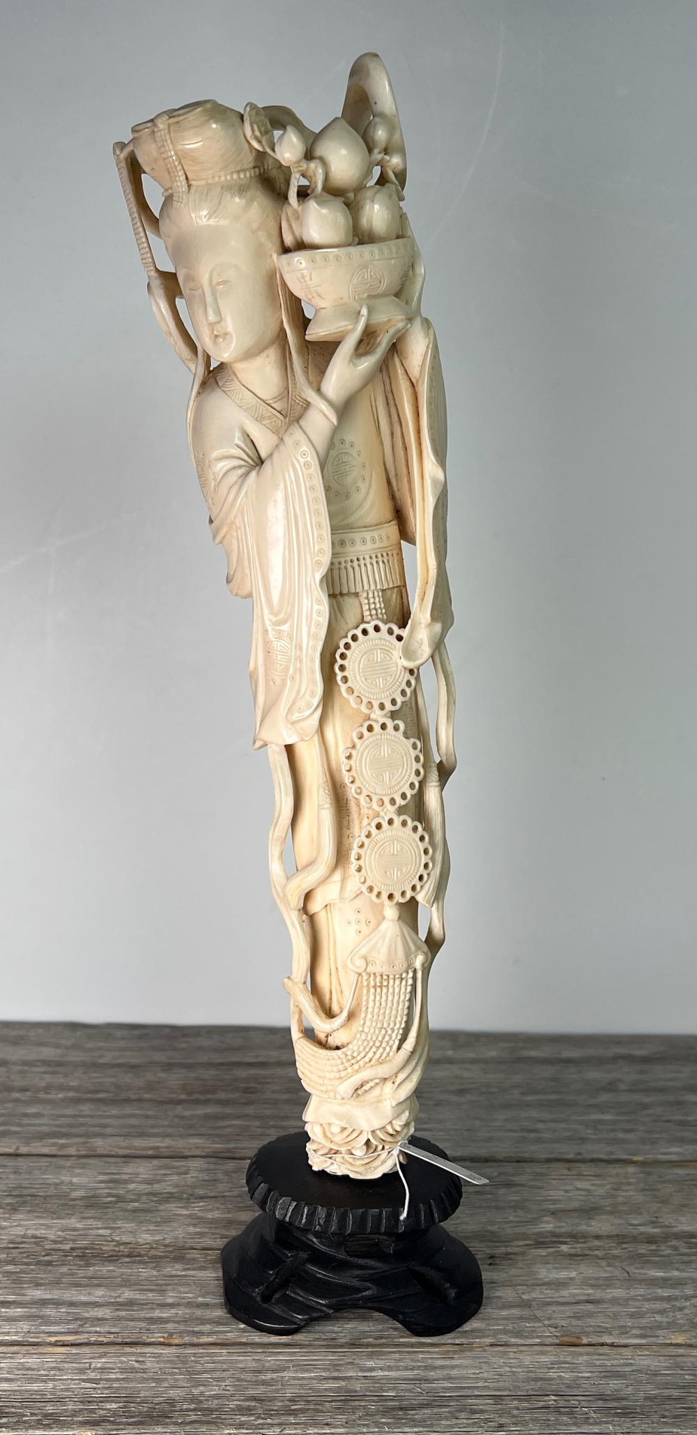 Sizable Japanese Ivory okimono figure, Meiji period, circa 1868-1912