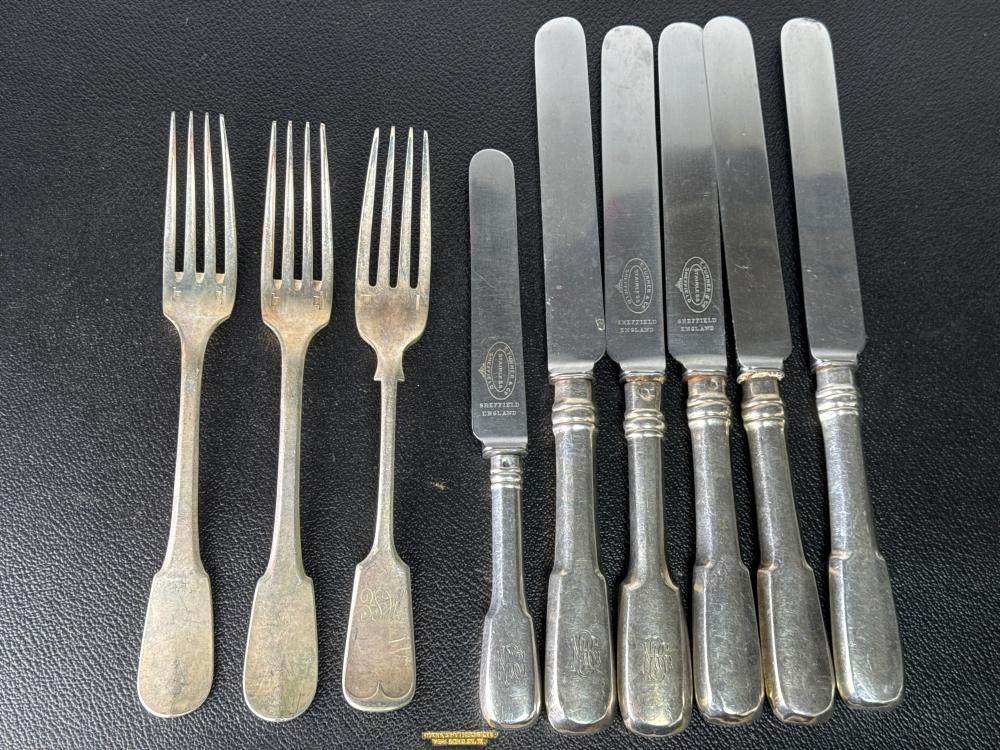 Silver-plated fiddle pattern table forks, set of three, and table knives, set of five, with silver-plated handles, by Turner & Co., Sheffield, late 19th to early 20th century