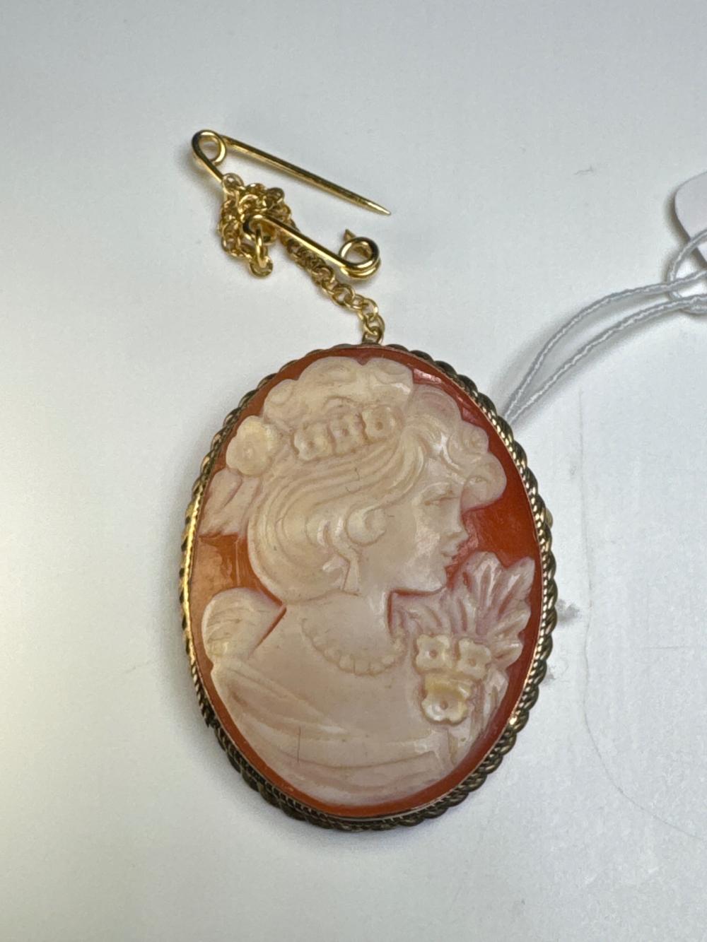 Silver-gilt cameo brooch, 19th century