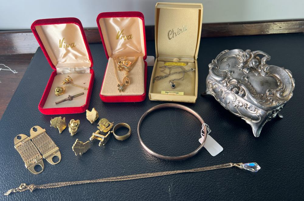 Mixed jewellery and decorative collectables lot, 20th century