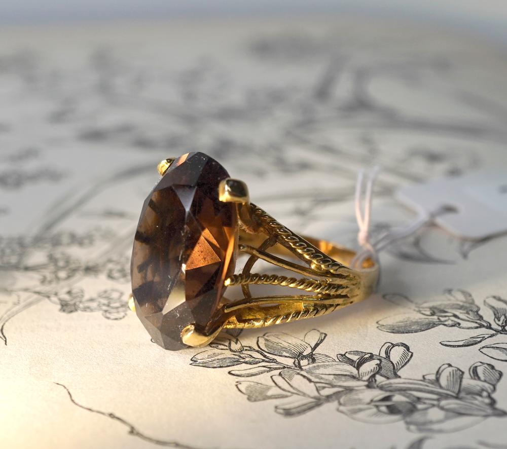 Flamboyant 18ct Gold and Smoky Quartz Ring, Eastern European, mid-20th