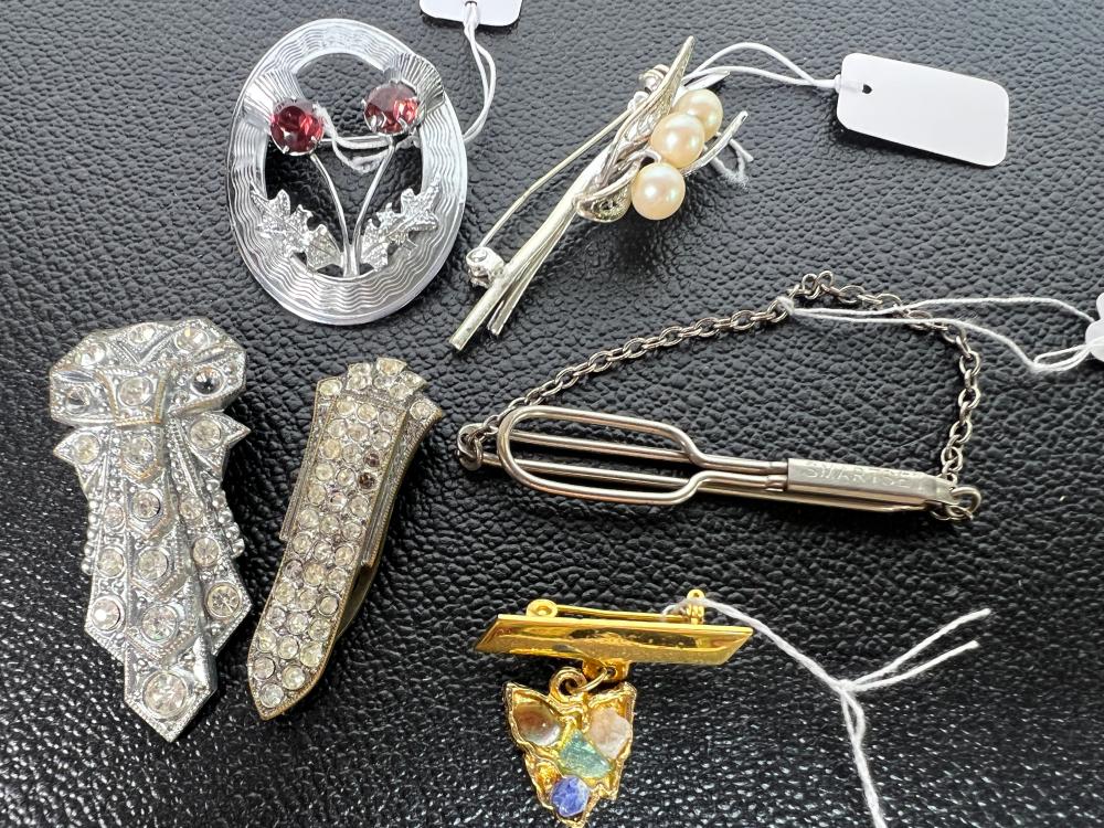 Group of dress jewellery, 20th century